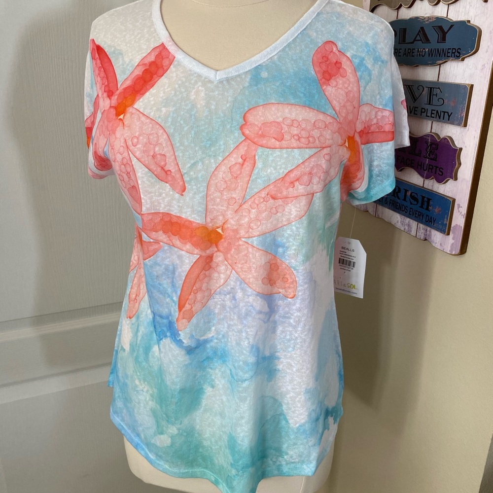 Vibrant Floral V-Neck Short Sleeve Top